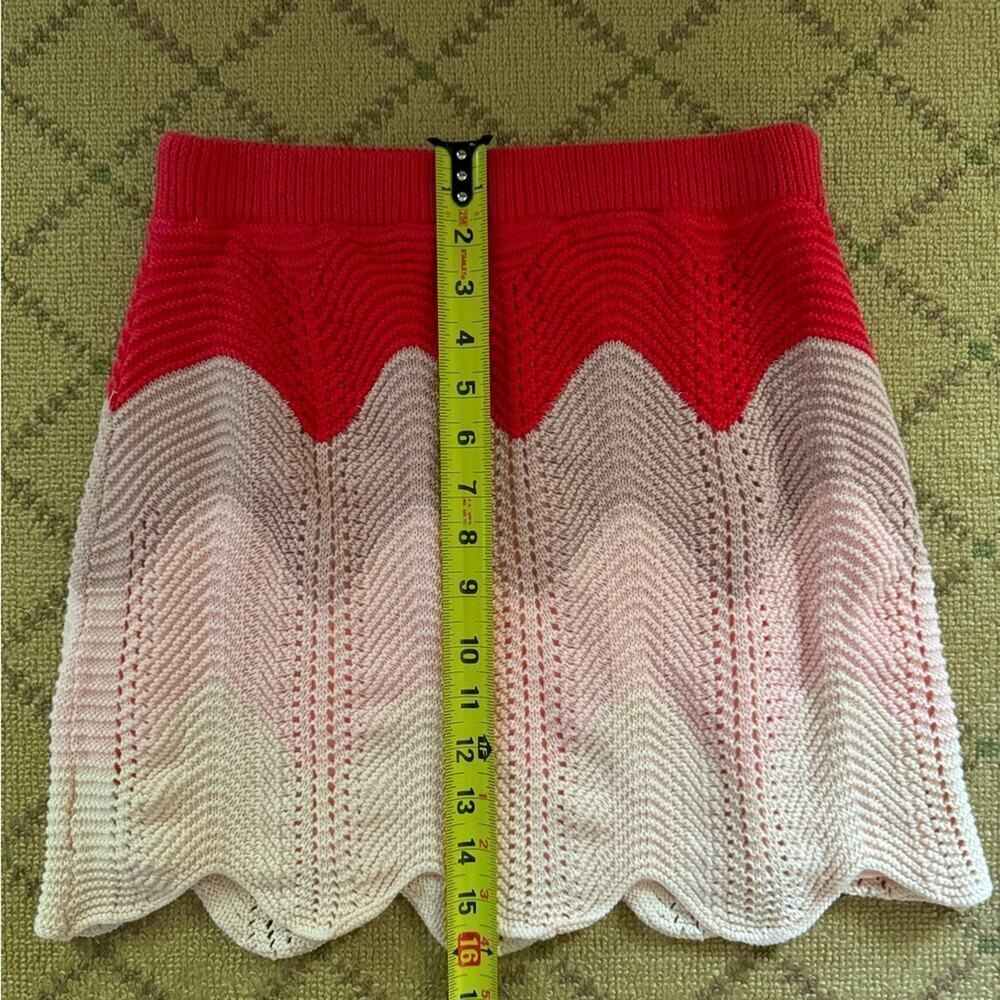 Storia red / pink multi colored crocheted mini skirt with scalloped hem L NWOT - Picture 5 of 7